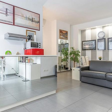 S. Ambrogio Square Apartment Milan Exterior photo