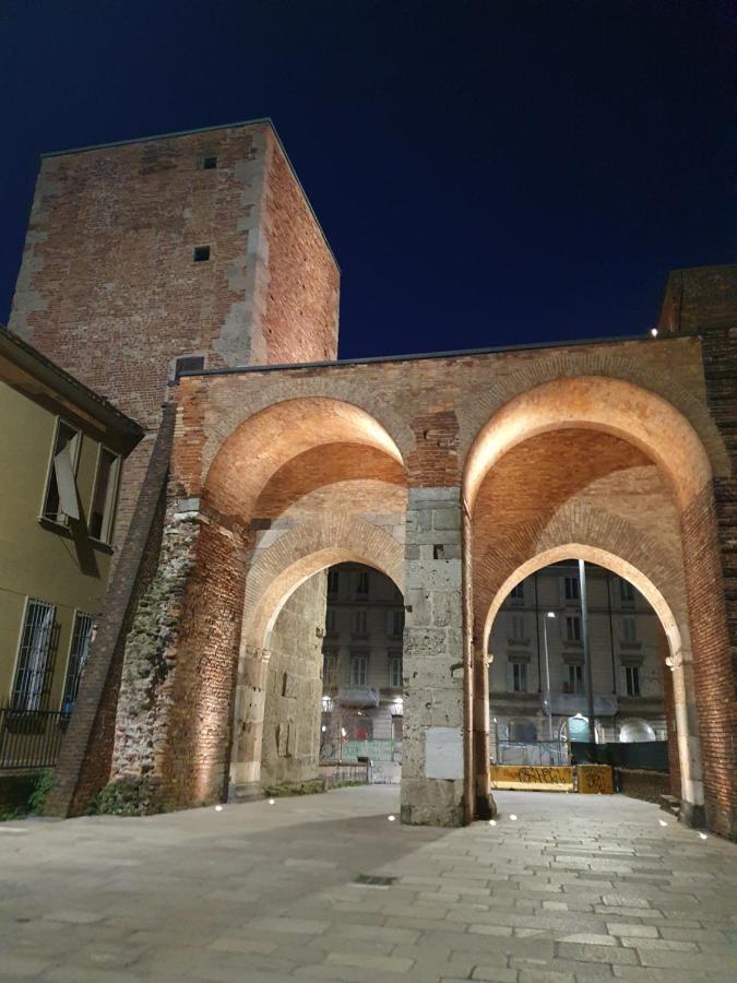S. Ambrogio Square Apartment Milan Exterior photo